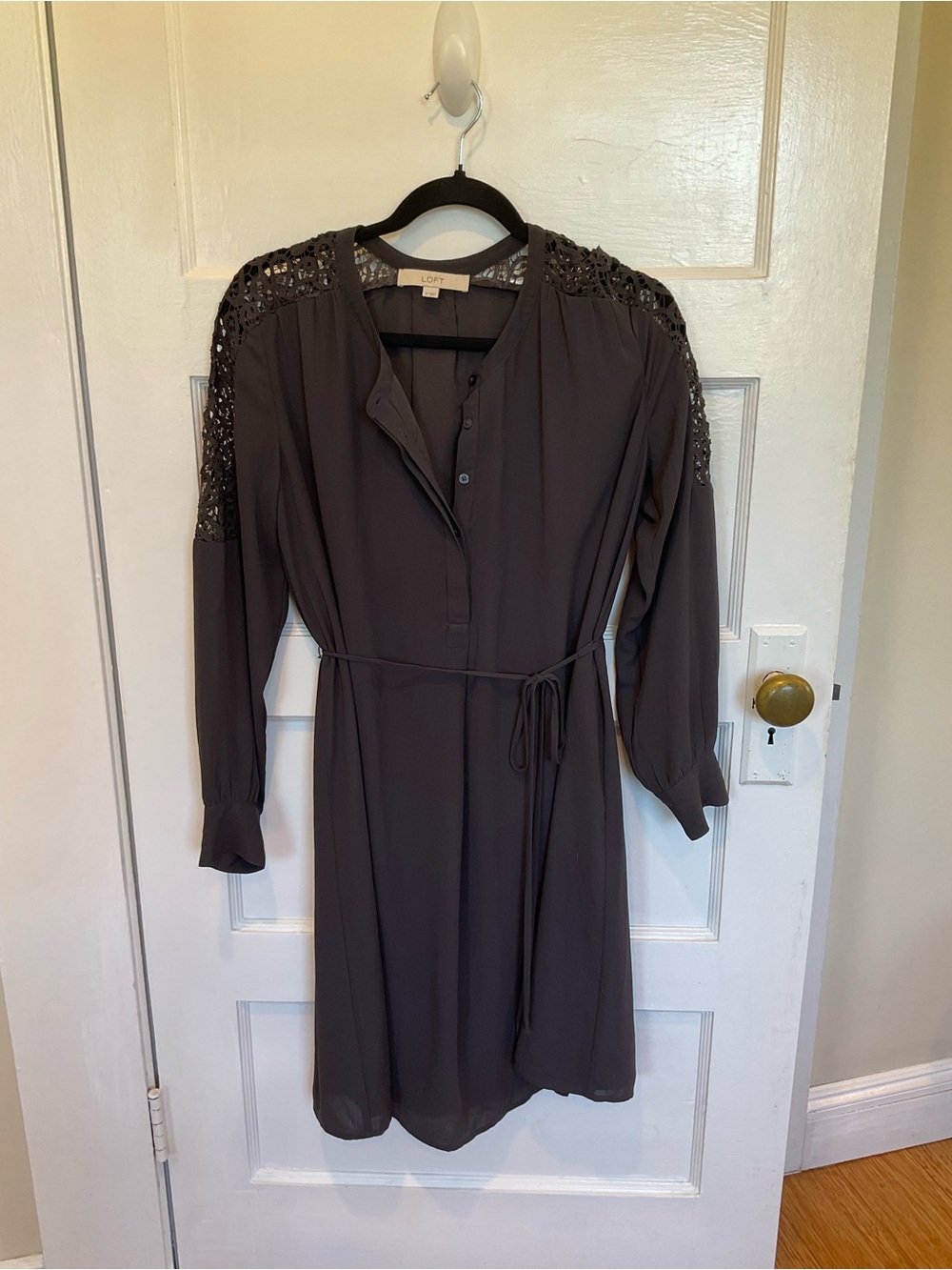 LOFT Gray Long-Sleeve Lace-Shoulder Tie-Waist Dress